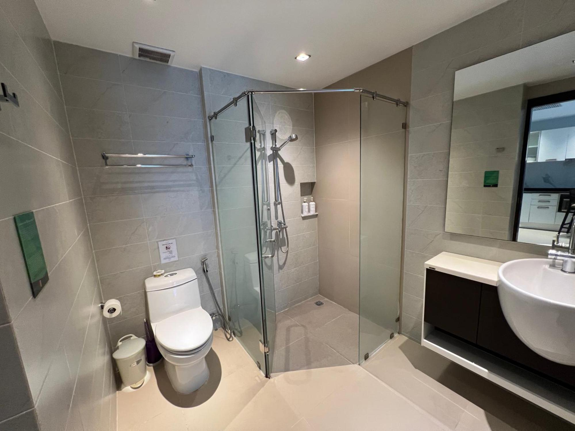 Emerald Terrace 3-studio Garden Gem Apartment *