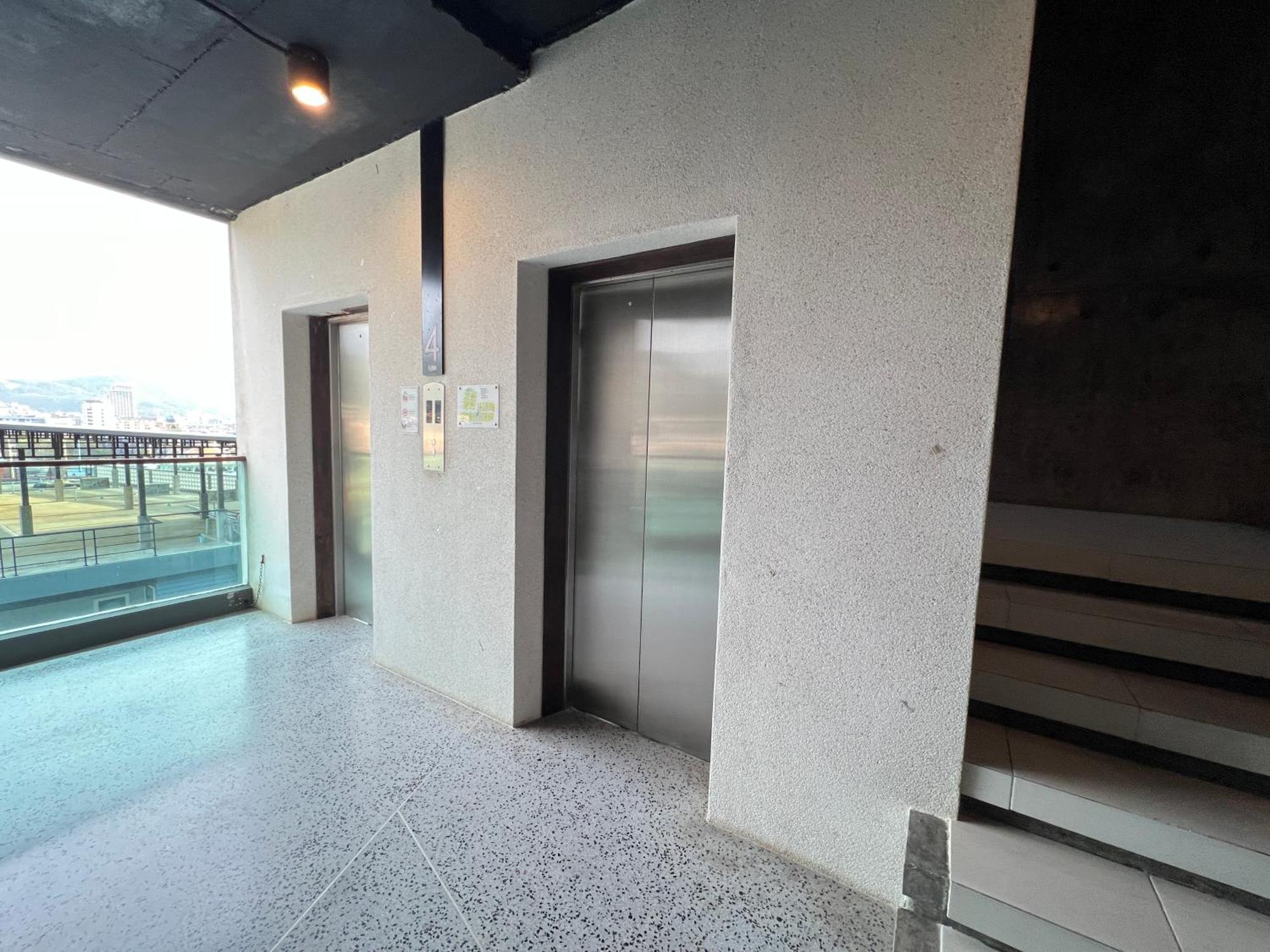 Apartment Emerald Terrace 3-studio Garden Gem *